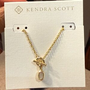 NWT- Kendra Scott Mini Elisa Toggle Necklace